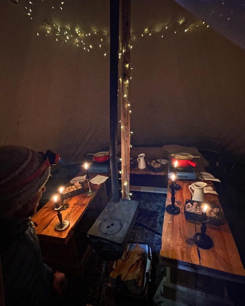 soirée fondue en tipi, moment magie et insolite en famille et groupes