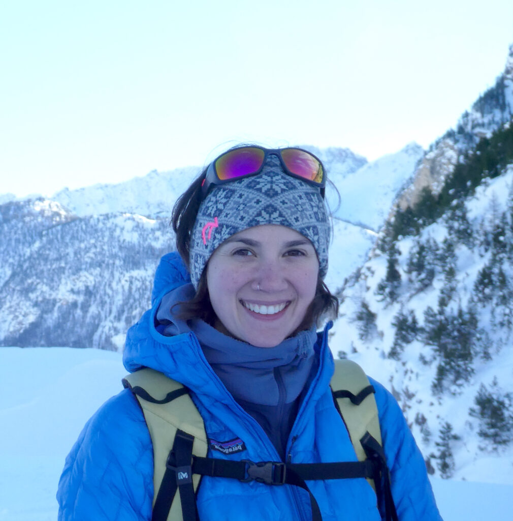 Balade en raquettes guidée – découverte de la nature enneigée avec un accompagnateur en montagne