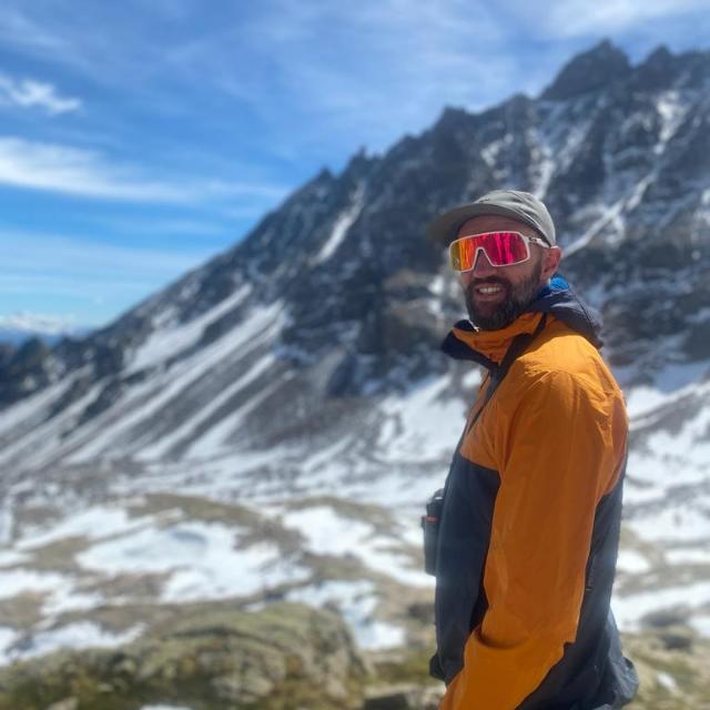 Balade en raquettes guidée – découverte de la nature enneigée avec un accompagnateur en montagne